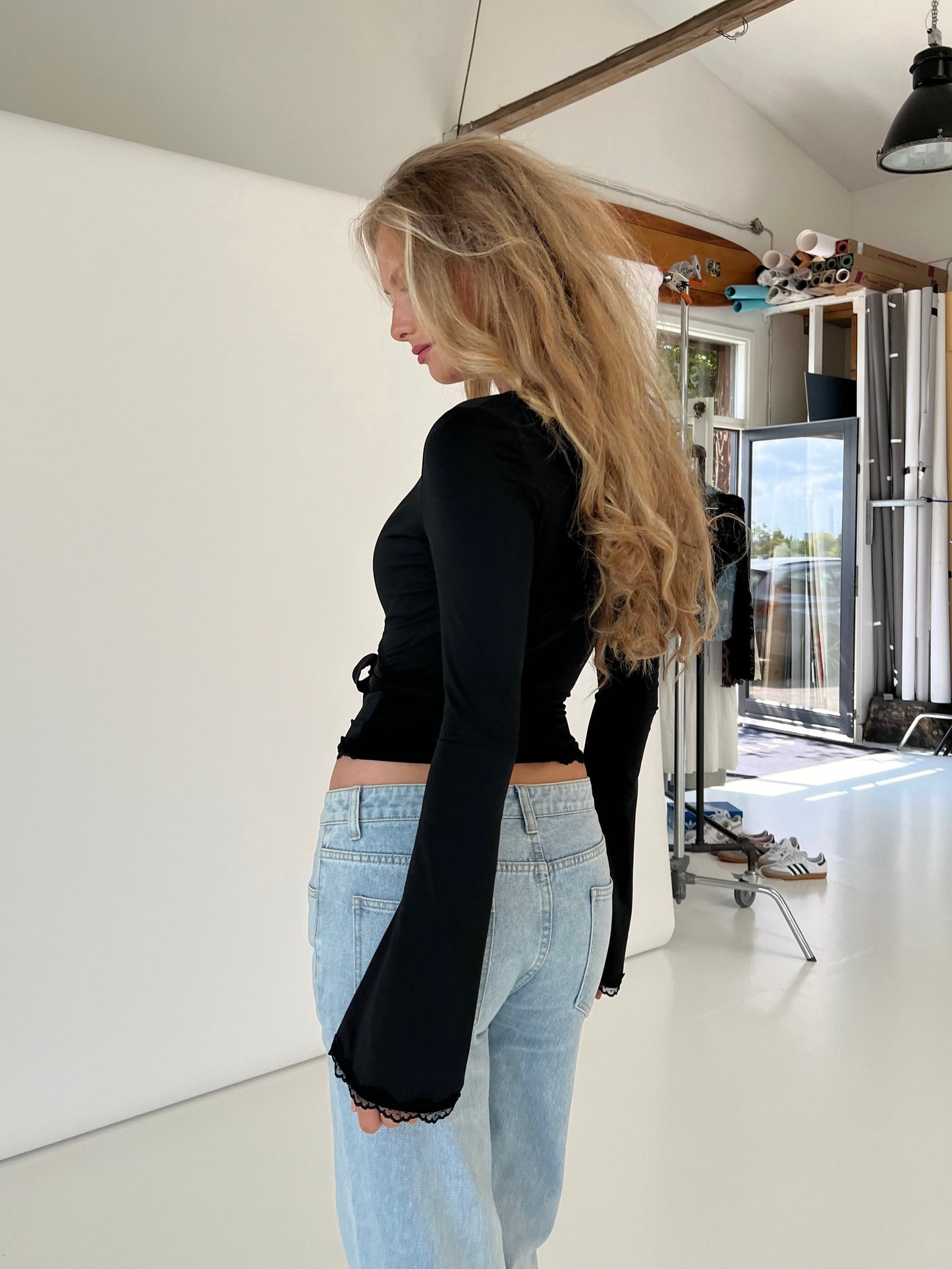 ARIA | Haut Enveloppant en Dentelle