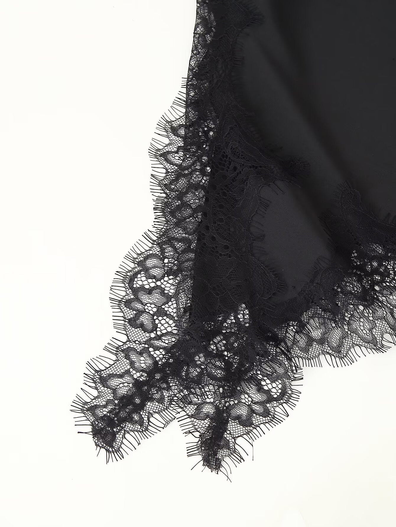 ARIA | Haut à col halter en dentelle