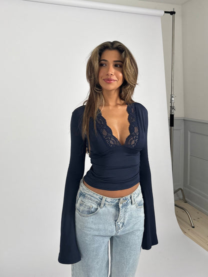 ARIA | Top Luna Kiss