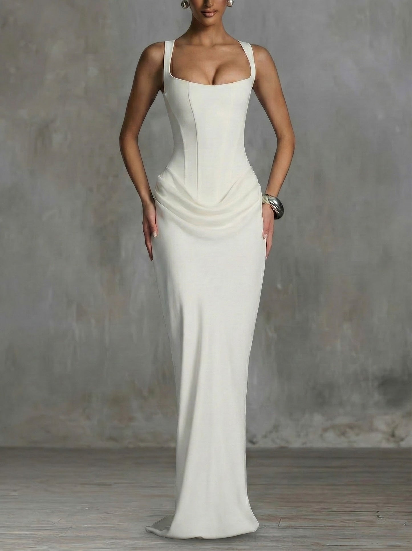 Leonor | Robe maxi à décolleté carré