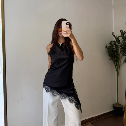 ARIA | Haut à col halter en dentelle