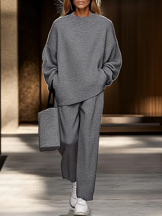 Ensemble décontracté en gris confortable avec haut et pantalon large