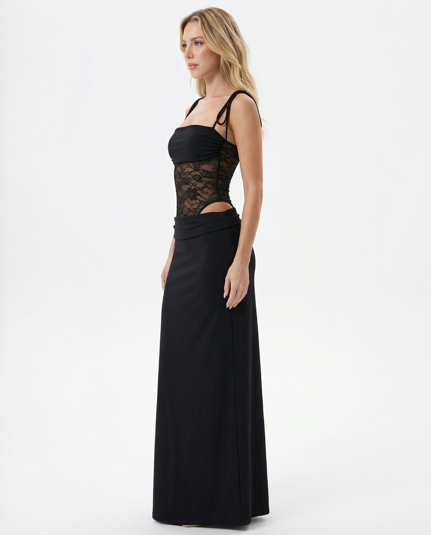 ARIA | Robe Maxi à Panneaux en Dentelle
